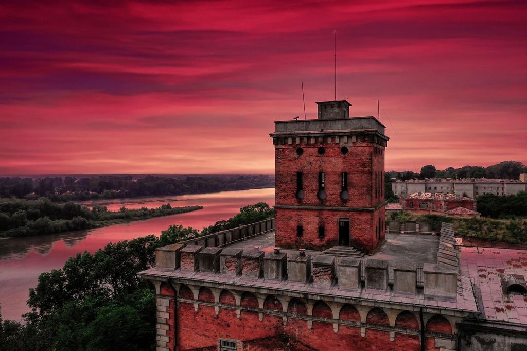 Parking lotnisko Lotnisko Modlin