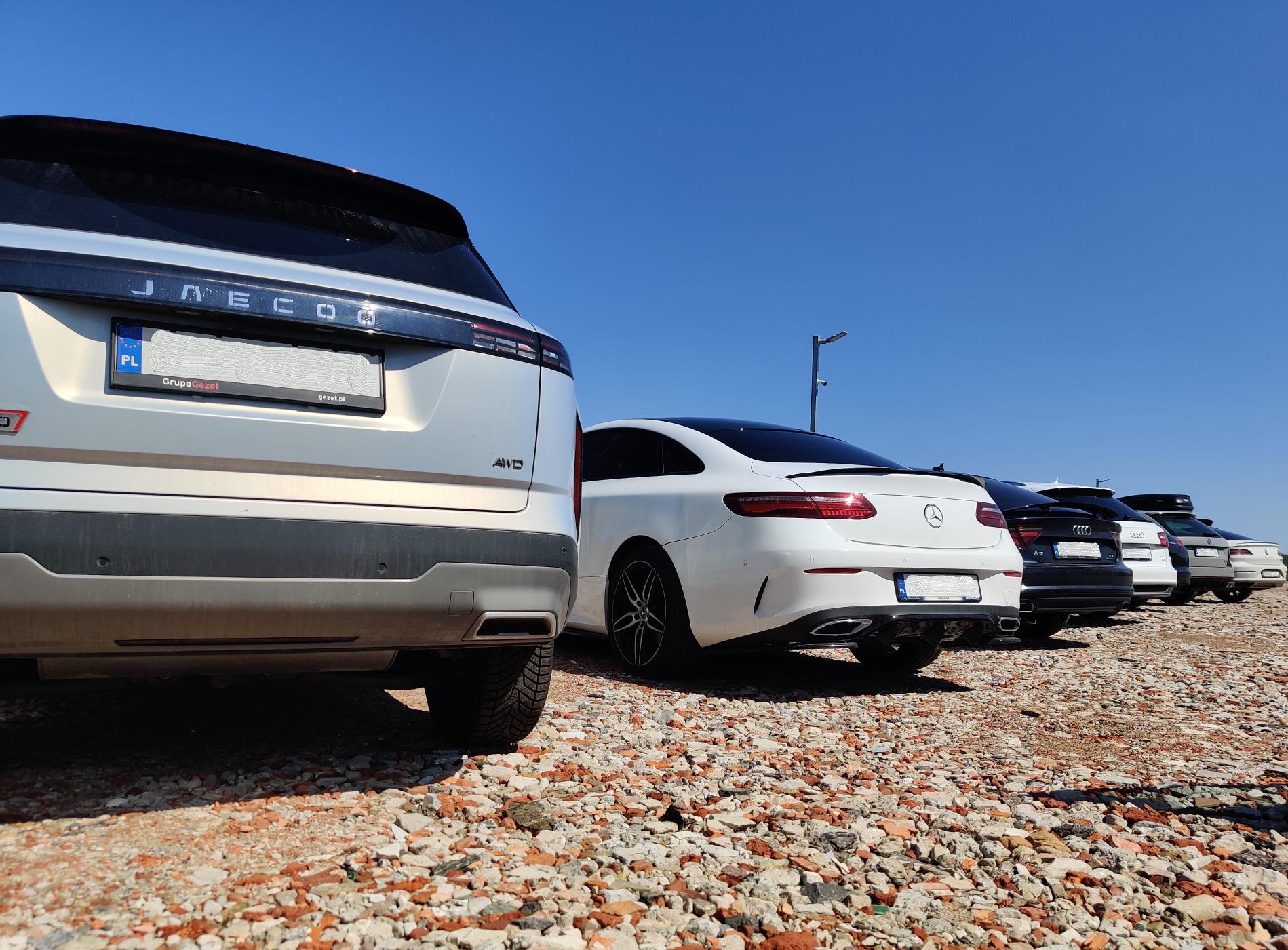 FlyAway Parking